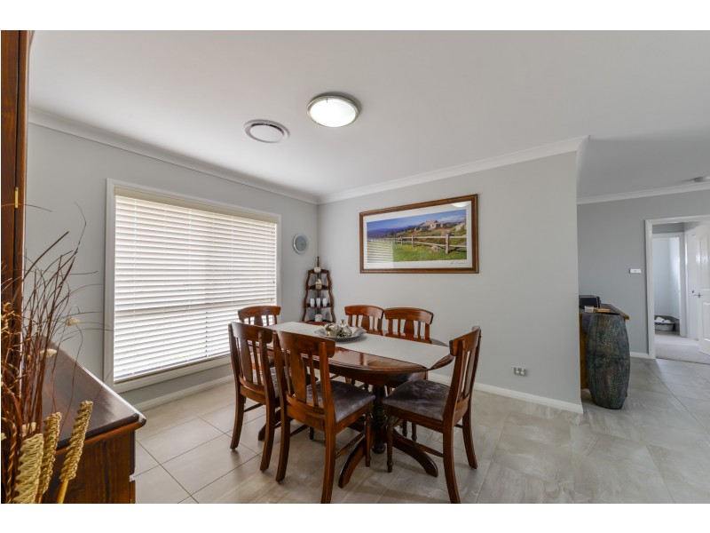 7 Conjola Drive, Tamworth NSW 2340
