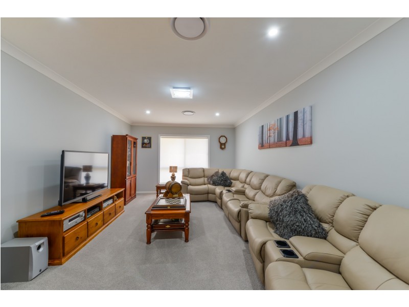 7 Conjola Drive, Tamworth NSW 2340