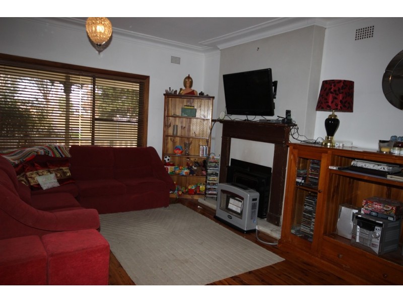 14 Baird Crescent, Tamworth NSW 2340