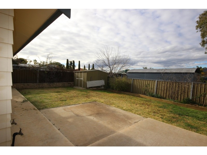 14 Baird Crescent, Tamworth NSW 2340