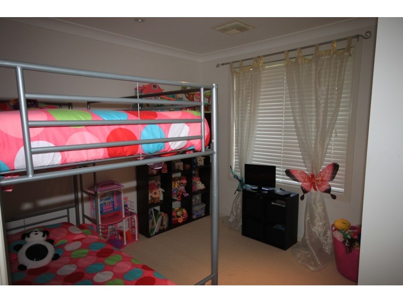 37 Illoura Street, Tamworth NSW 2340