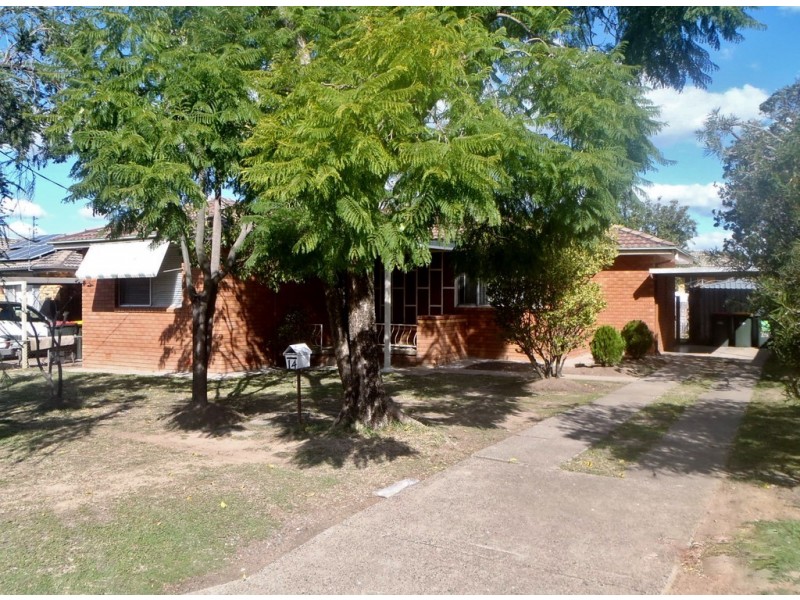 14 Larool Street, Tamworth NSW 2340