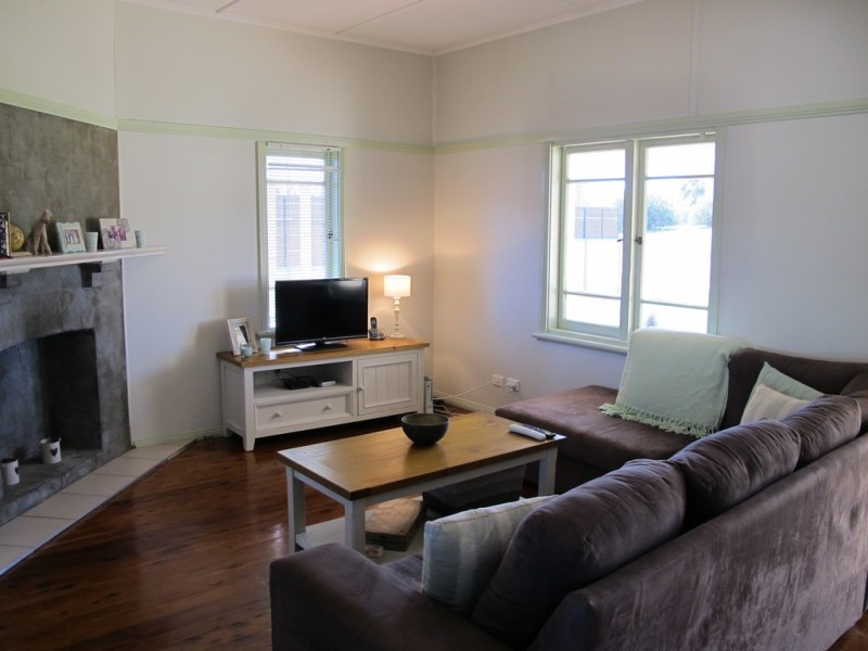 129 Denison Street, Tamworth NSW 2340