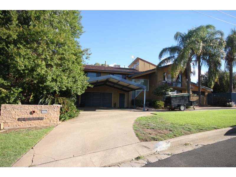 30 McRae Street, Tamworth NSW 2340