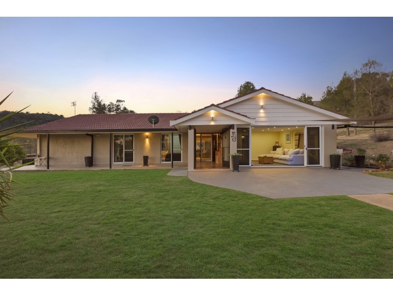 97 Stirling Road, Tamworth NSW 2340