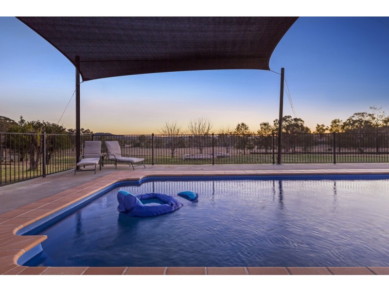 97 Stirling Road, Tamworth NSW 2340