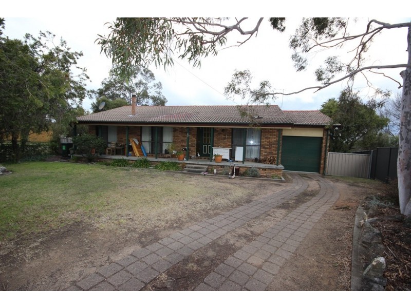 32 Susan Street, Kootingal NSW 2352