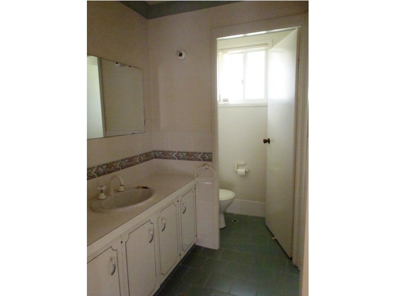 14 Fisher Road, Tamworth NSW 2340