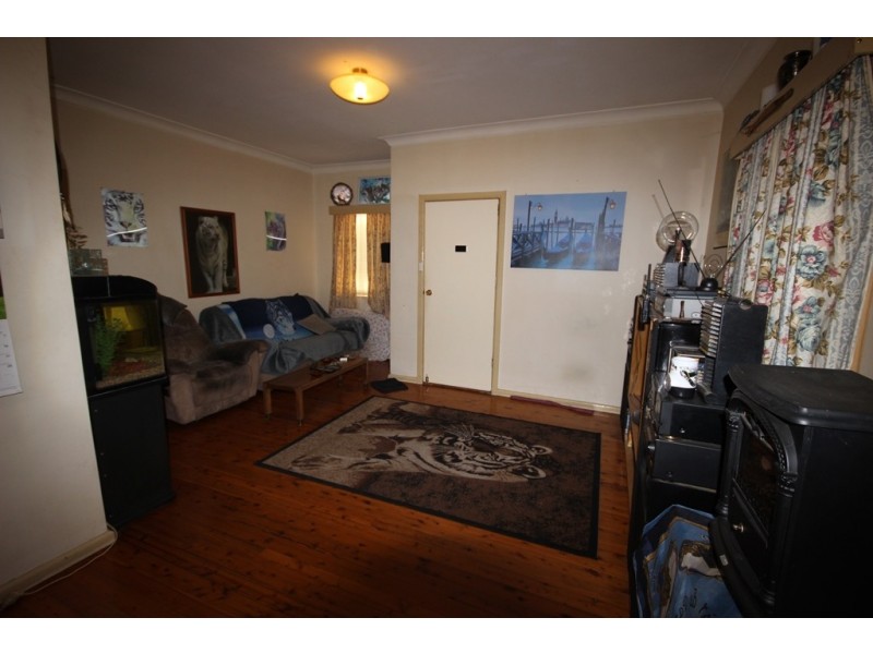 11 John Street, Tamworth NSW 2340