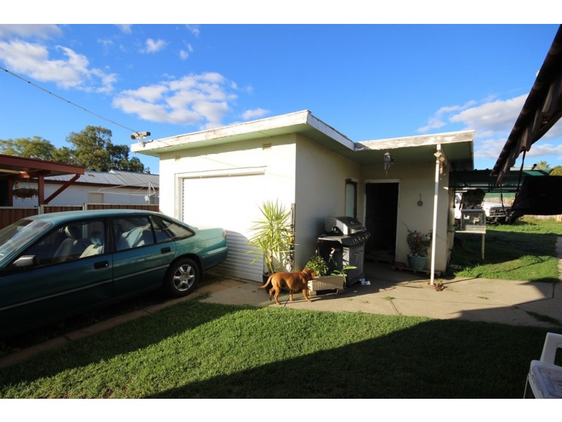 11 John Street, Tamworth NSW 2340