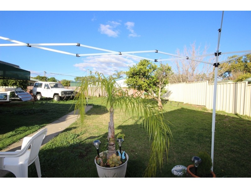 11 John Street, Tamworth NSW 2340