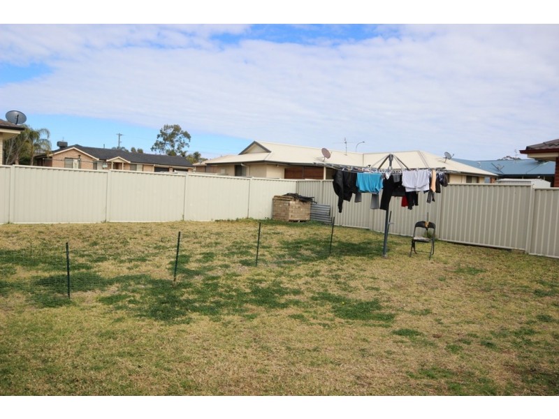 1 Stanley Close, Tamworth NSW 2340