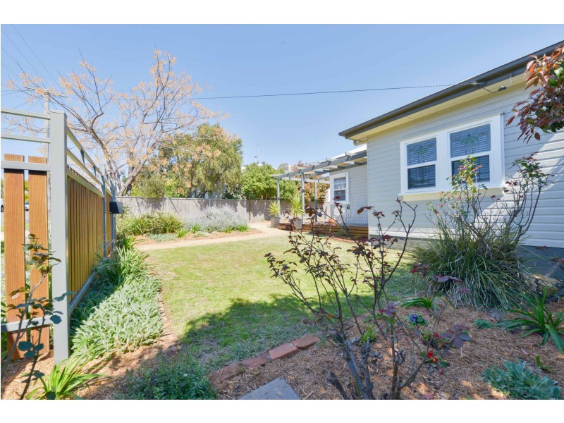 9 Rawson Avenue, Tamworth NSW 2340