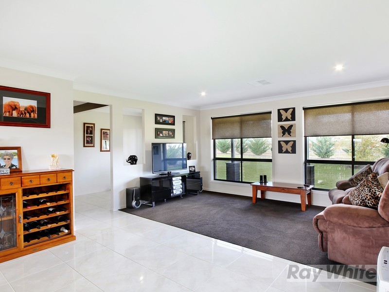 9 Conjola Drive, Tamworth NSW 2340
