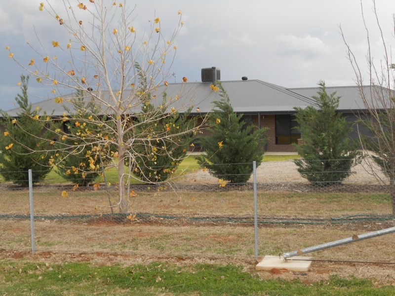 9 Conjola Drive, Tamworth NSW 2340