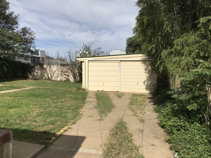 125 Piper Street, Tamworth NSW 2340