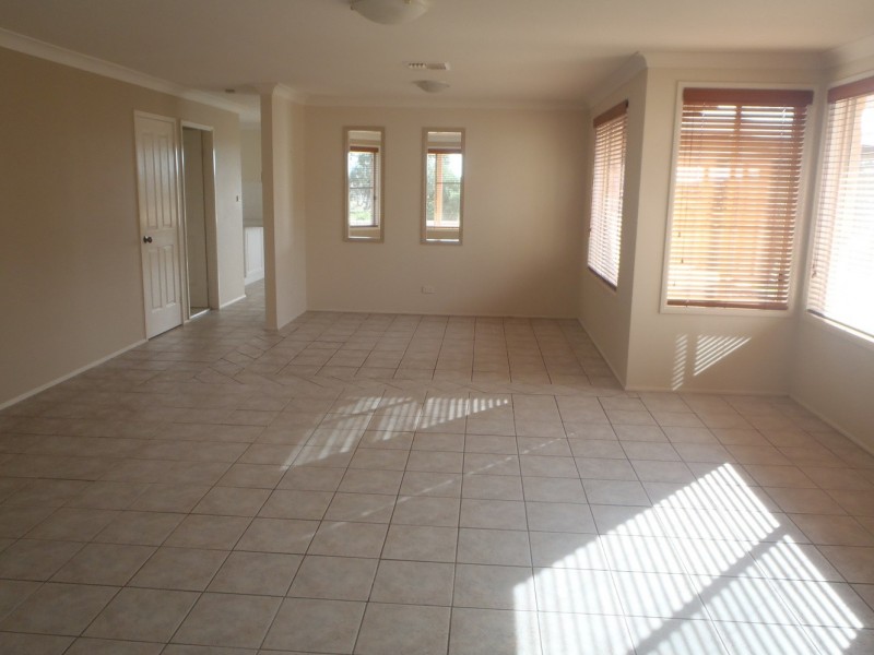 69 Boronia Drive, Tamworth NSW 2340