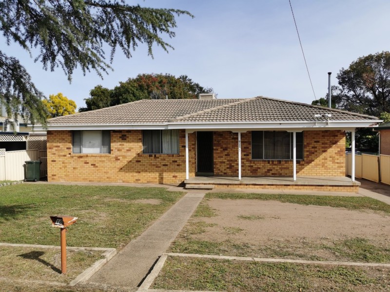 10 John Street, Tamworth NSW 2340