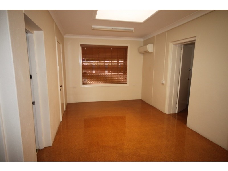 8 Darling Street, Tamworth NSW 2340