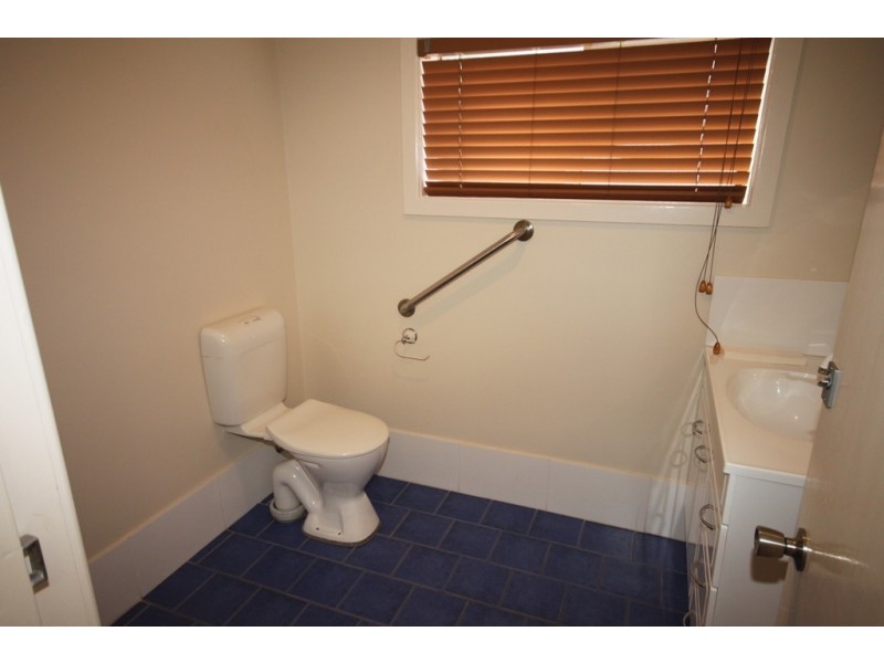 8 Darling Street, Tamworth NSW 2340