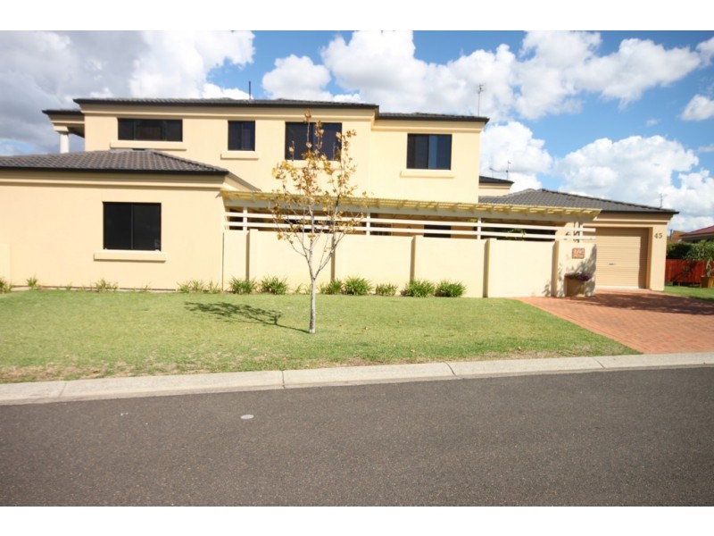1/45 The Grange, Tamworth NSW 2340