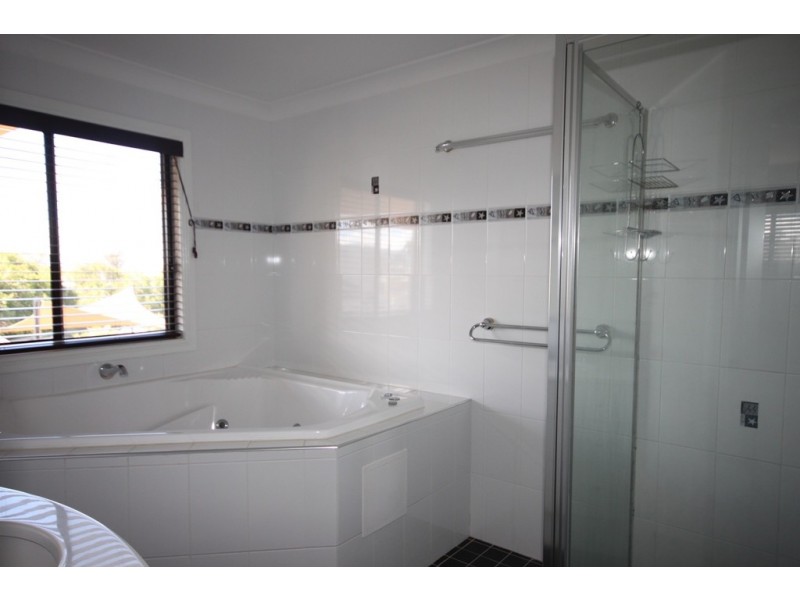 1/45 The Grange, Tamworth NSW 2340