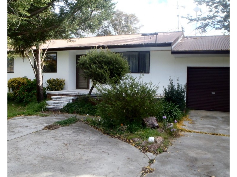 33-35 Nundle Road, Woolomin NSW 2340