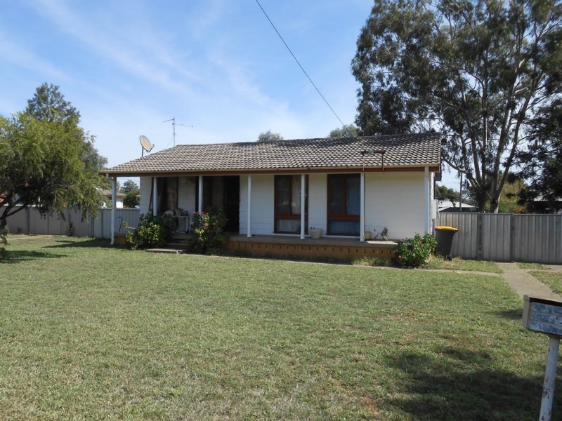 8 Glen Street, Tamworth NSW 2340