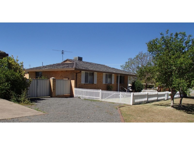 30 Kyooma Street, Tamworth NSW 2340