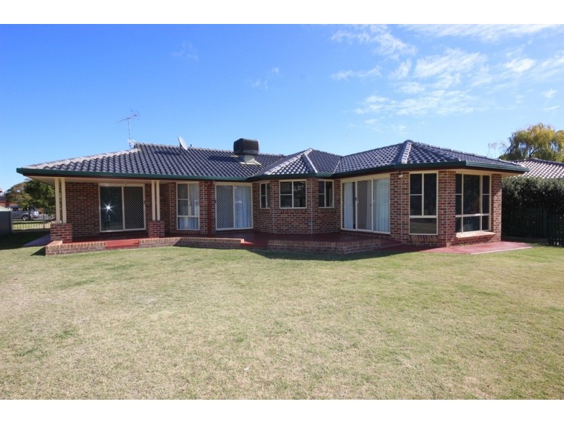 62 Greg Norman Drive, Tamworth NSW 2340