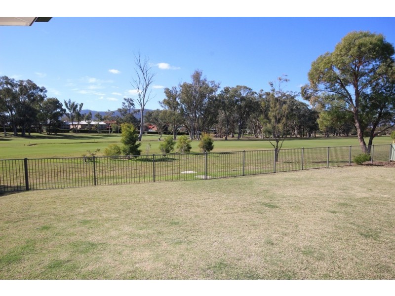 62 Greg Norman Drive, Tamworth NSW 2340