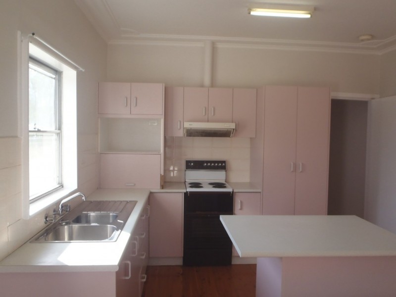 30 Hall Street, Tamworth NSW 2340