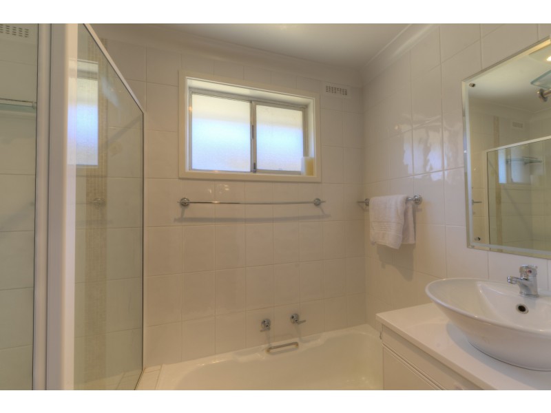 12 Carthage Street, Tamworth NSW 2340
