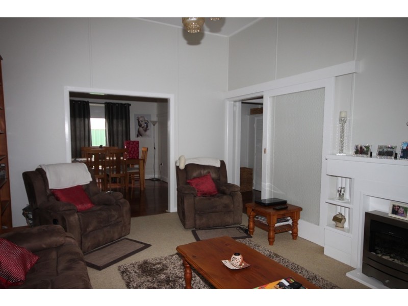 18 Coronation Avenue, Werris Creek NSW 2341