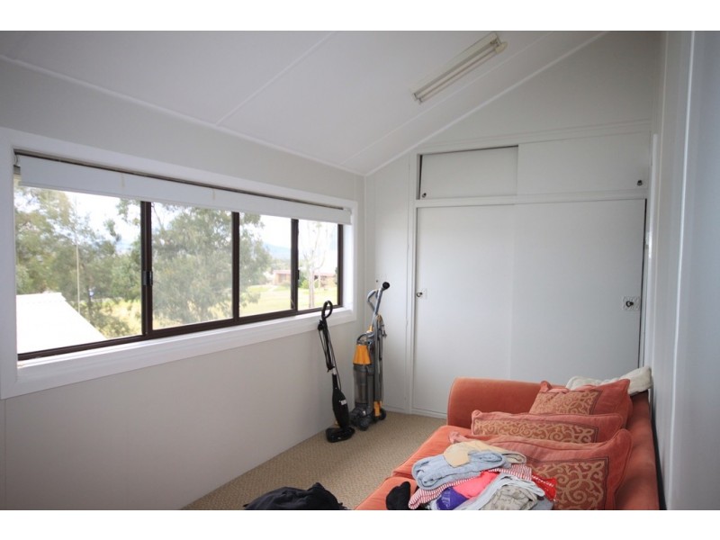 18 Coronation Avenue, Werris Creek NSW 2341