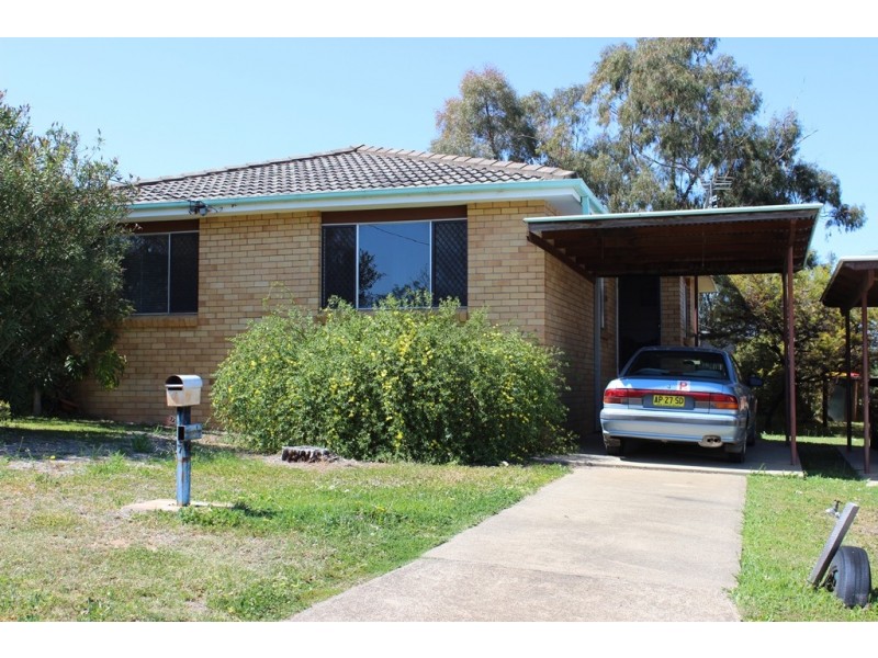 17 Yarmouth Parade, Tamworth NSW 2340