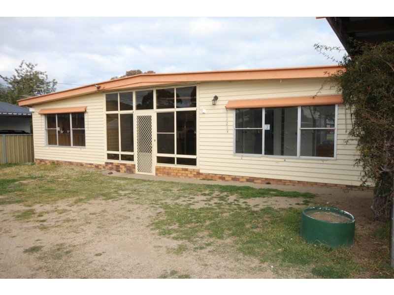 14 Terry Street, Tamworth NSW 2340