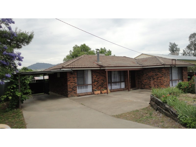 28 Denman Avenue, Kootingal NSW 2352