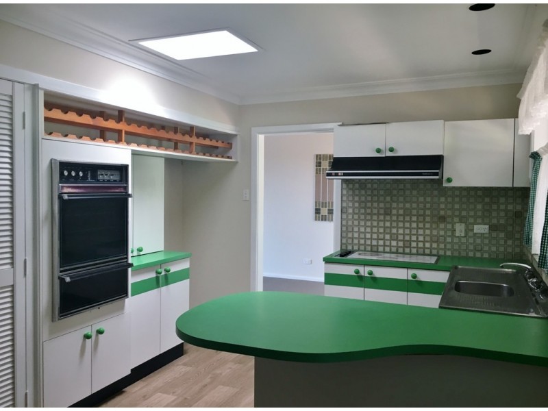 77 Hillvue Road, Tamworth NSW 2340