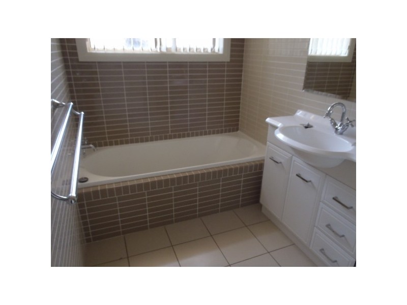 30 Kalinda Close, Tamworth NSW 2340