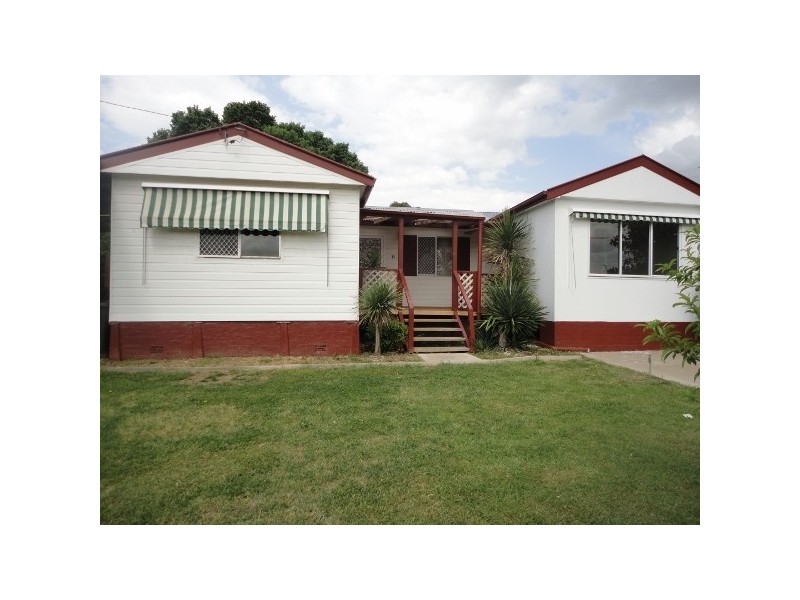 11 Nancy Street, Tamworth NSW 2340