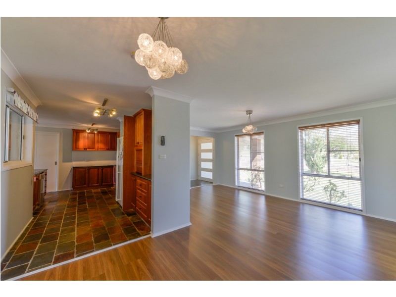 16 Ralfe Road, Tamworth NSW 2340