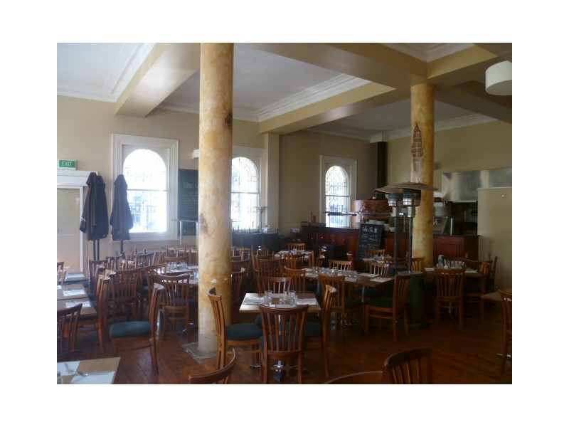 1,5 and 6, 429 Peel Street, Tamworth NSW 2340