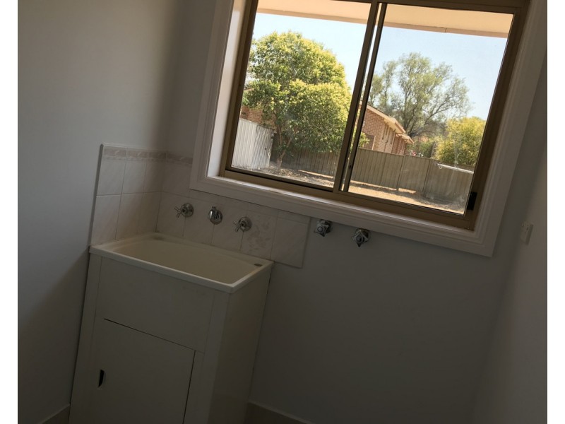 34 Glengarvin Drive, Tamworth NSW 2340