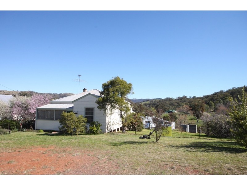 33 Church Street, Limbri NSW 2352