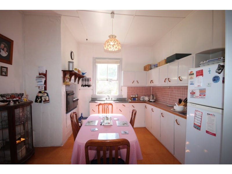 33 Church Street, Limbri NSW 2352