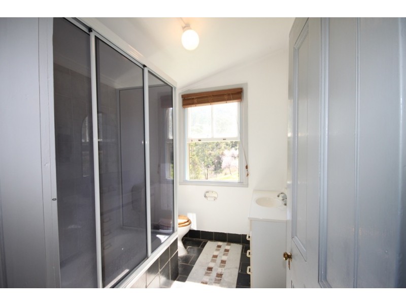 33 Church Street, Limbri NSW 2352