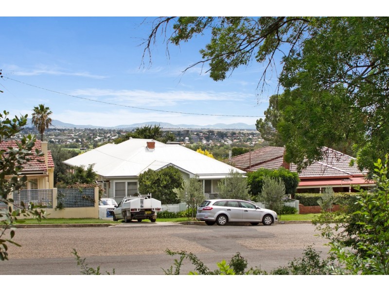 92 Upper Street, Tamworth NSW 2340