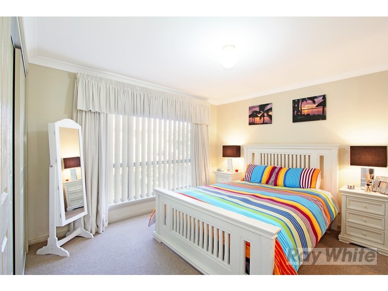 4 Warburton Drive, Westdale NSW 2340