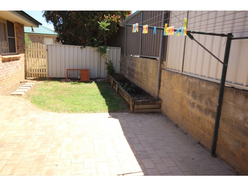 1/12 Curlew Crescent, Tamworth NSW 2340